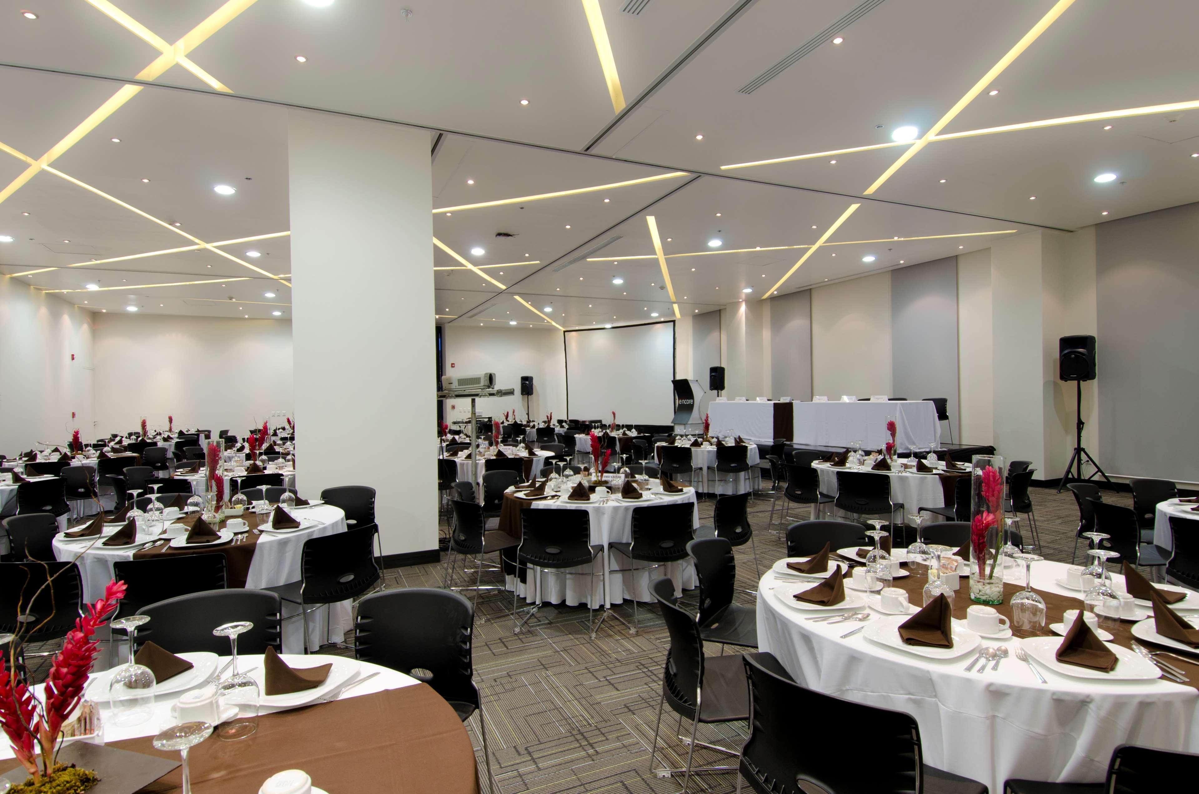 Ramada Encore By Wyndham Aguascalientes Exteriör bild