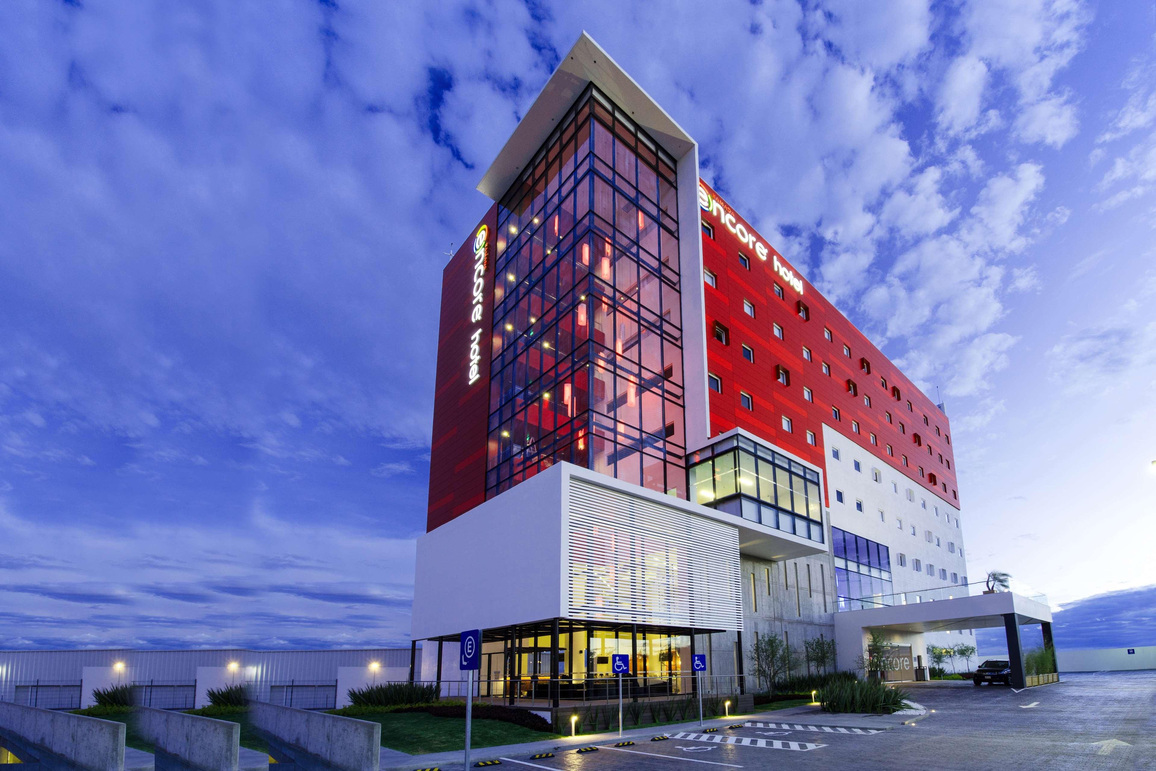 Ramada Encore By Wyndham Aguascalientes Exteriör bild