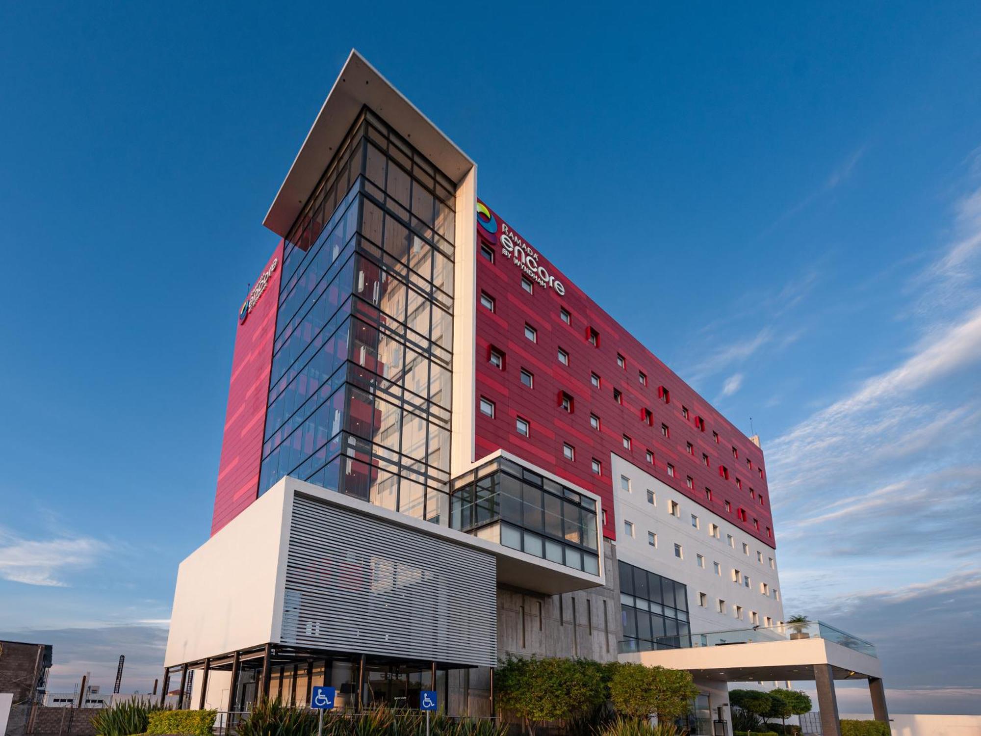 Ramada Encore By Wyndham Aguascalientes Exteriör bild