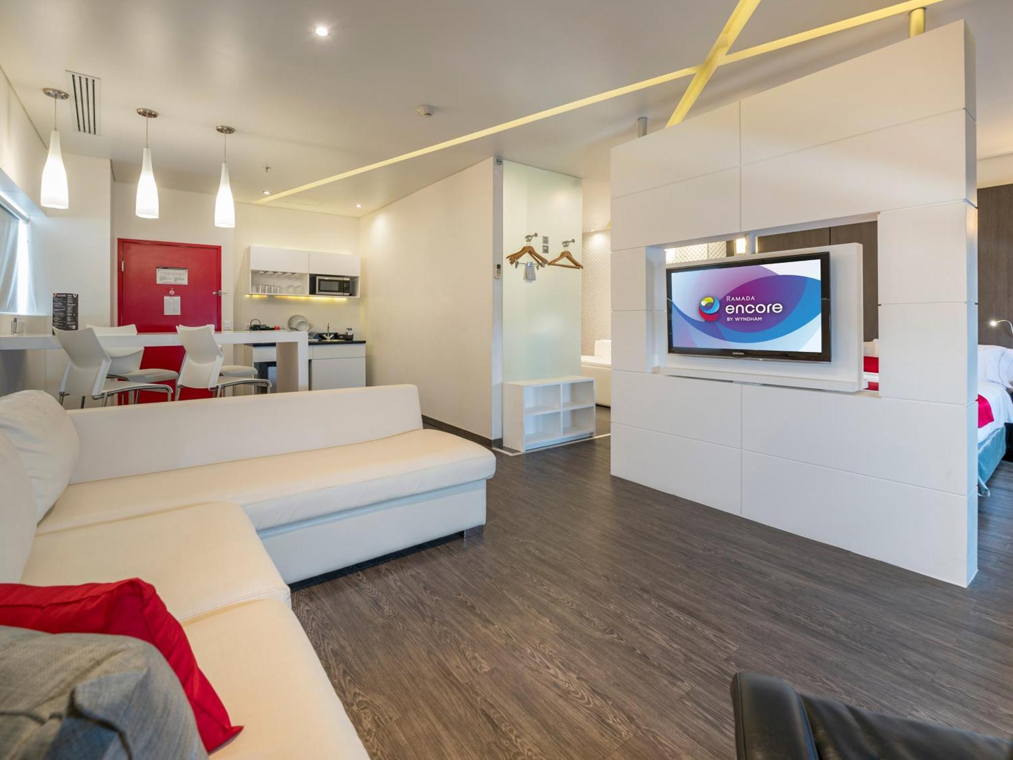 Ramada Encore By Wyndham Aguascalientes Exteriör bild